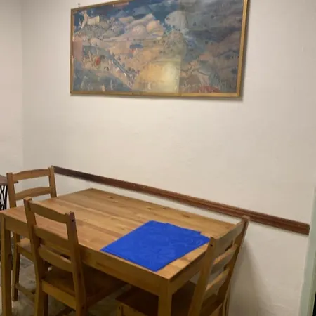 Leone Apartment